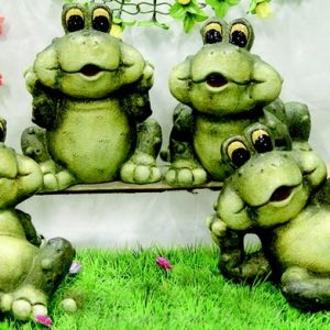 Lot de 4 grenouilles - figurine de jardins