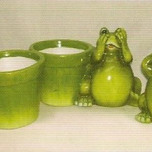 Lot de 3 pots grenouilles - figurine de jardins