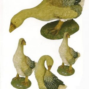 Lot de 4 oies - figurine de jardins